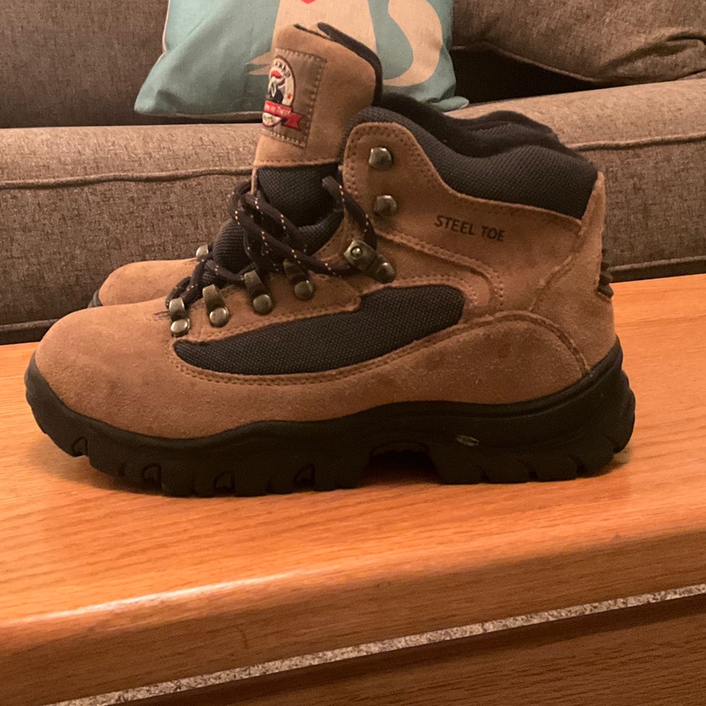 Brahma Steel Toe Work Boots, Big Kids Size 6.5, great condition!